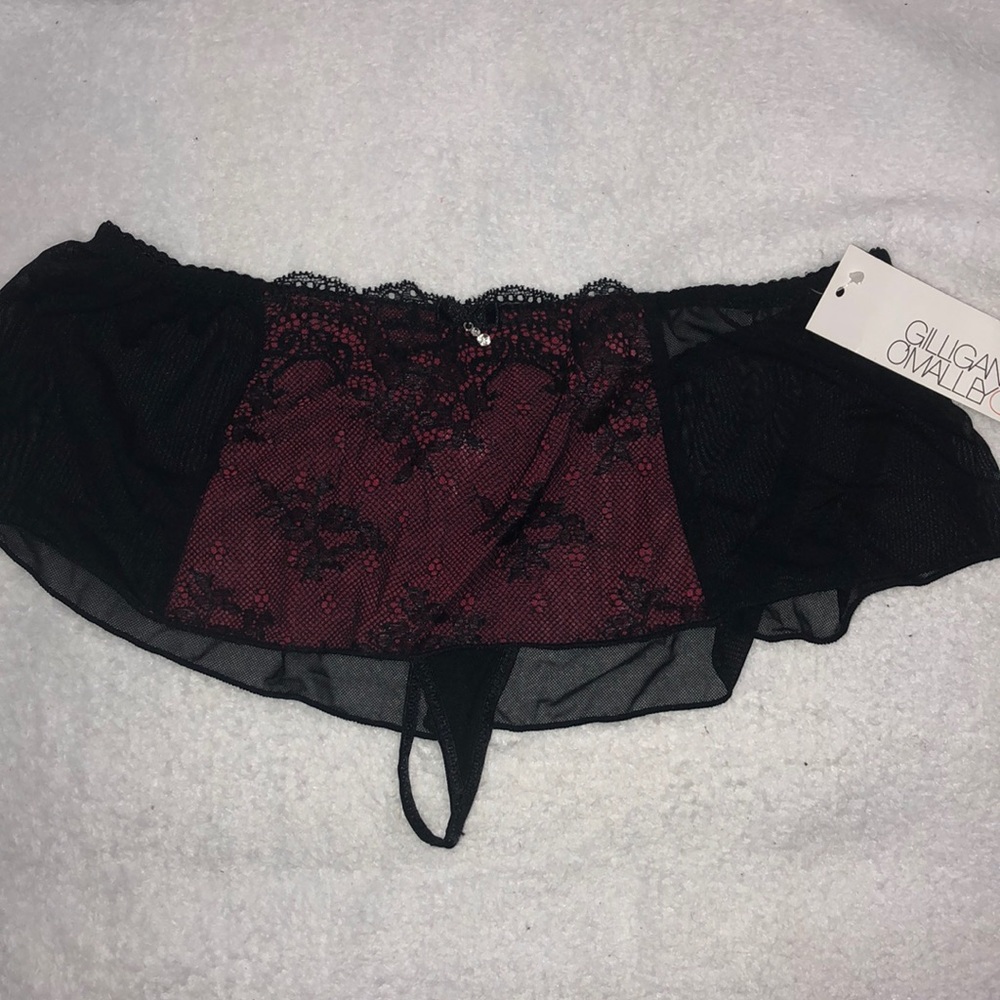 Skirt thong